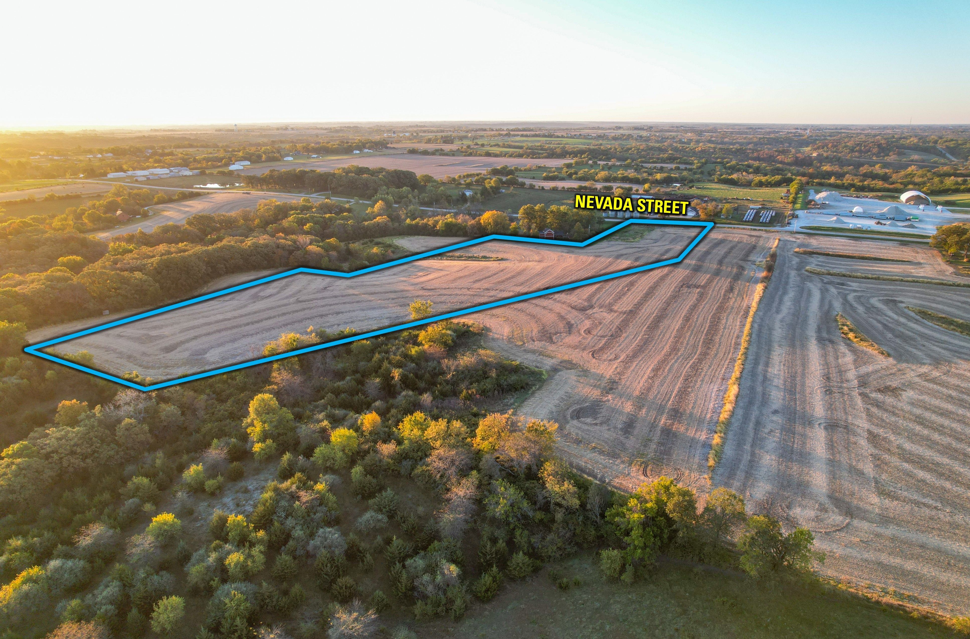 Listing Photo: East 1